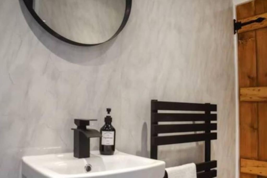 Beautiful Renovated Cottage In Mersham Ashford Kent Kültér fotó